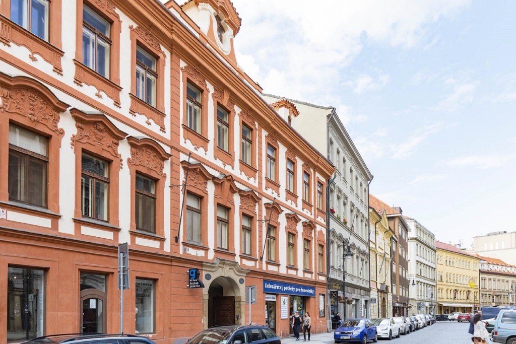  Na Starém Městě se začaly prodávat luxusní půdní vestavby projektu Attics Dlouhá 