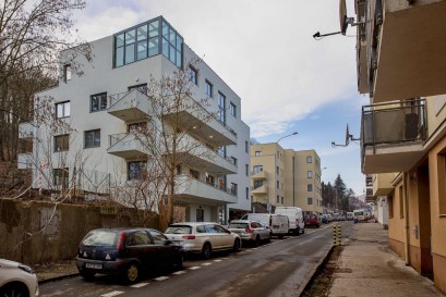 První dva domy Rezidence Neklanka dokončeny, v prodeji byty II. etapy